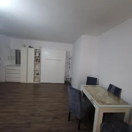 Deluxe Papaya Apartment Navodari